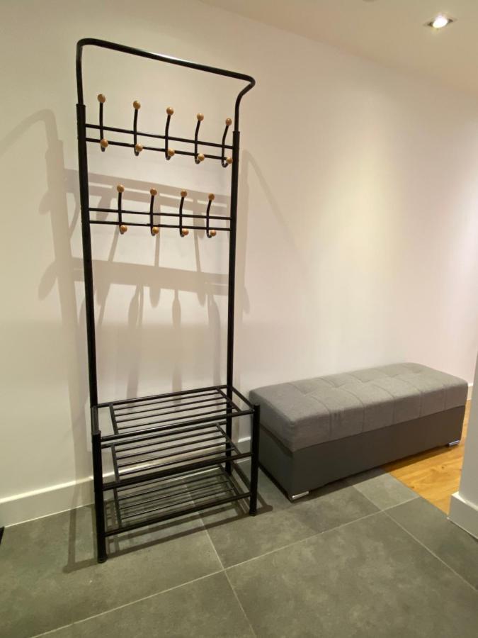 Chic 3 Bedroom Flat With Private Terrace In Holloway Near Finsbury Park London Exterior foto