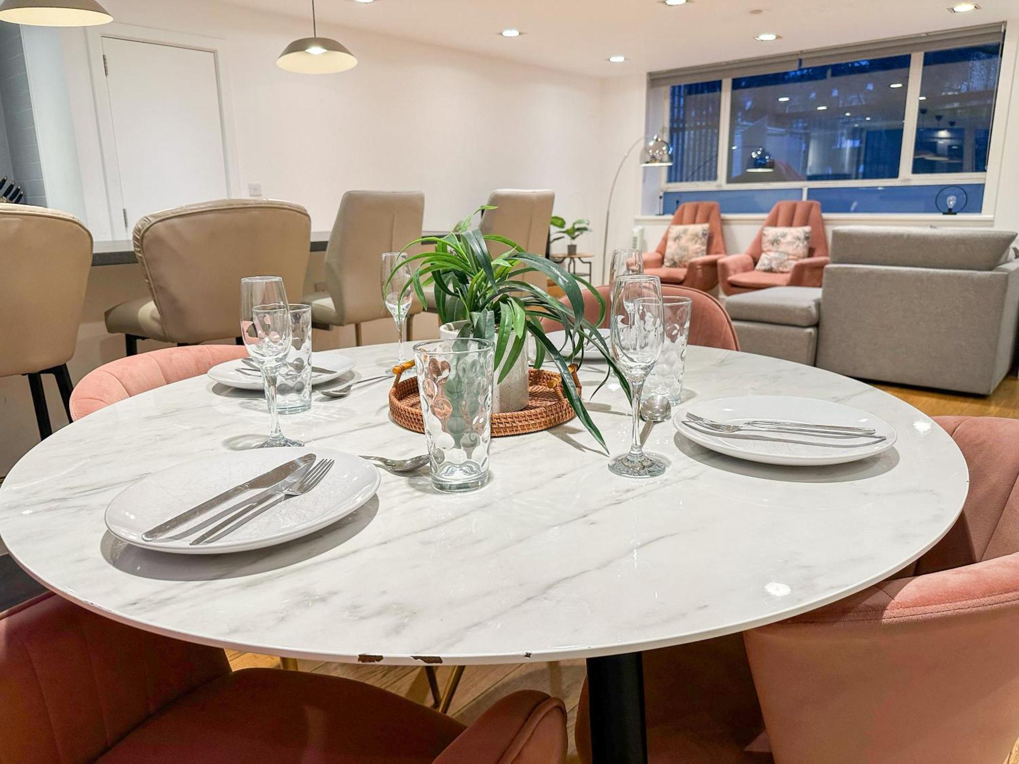 Chic 3 Bedroom Flat With Private Terrace In Holloway Near Finsbury Park London Exterior foto