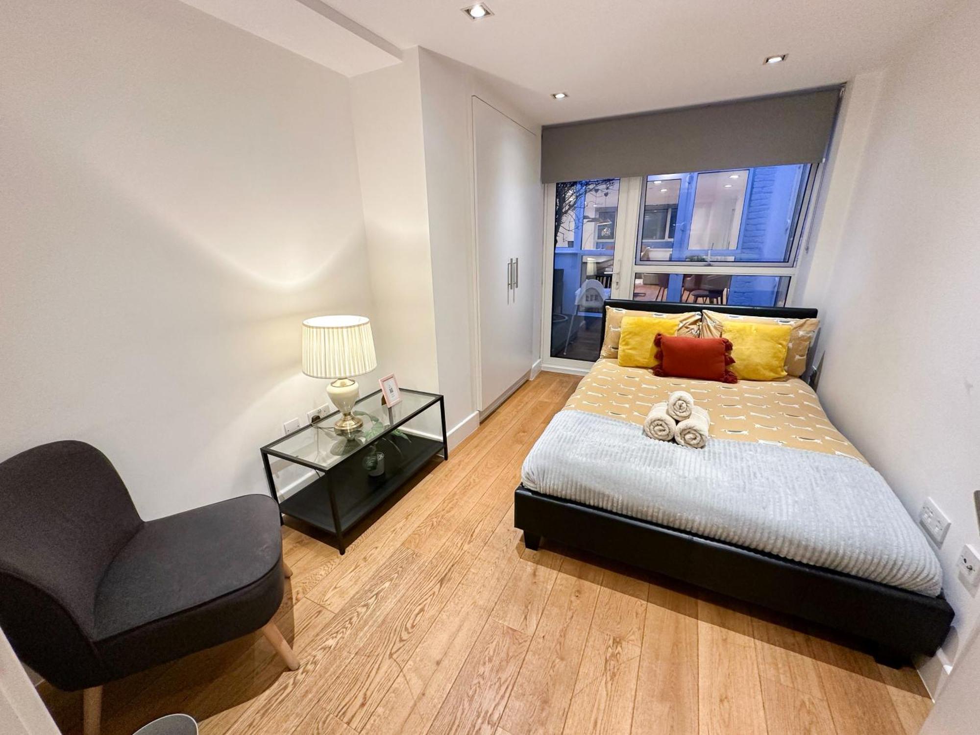 Chic 3 Bedroom Flat With Private Terrace In Holloway Near Finsbury Park London Exterior foto